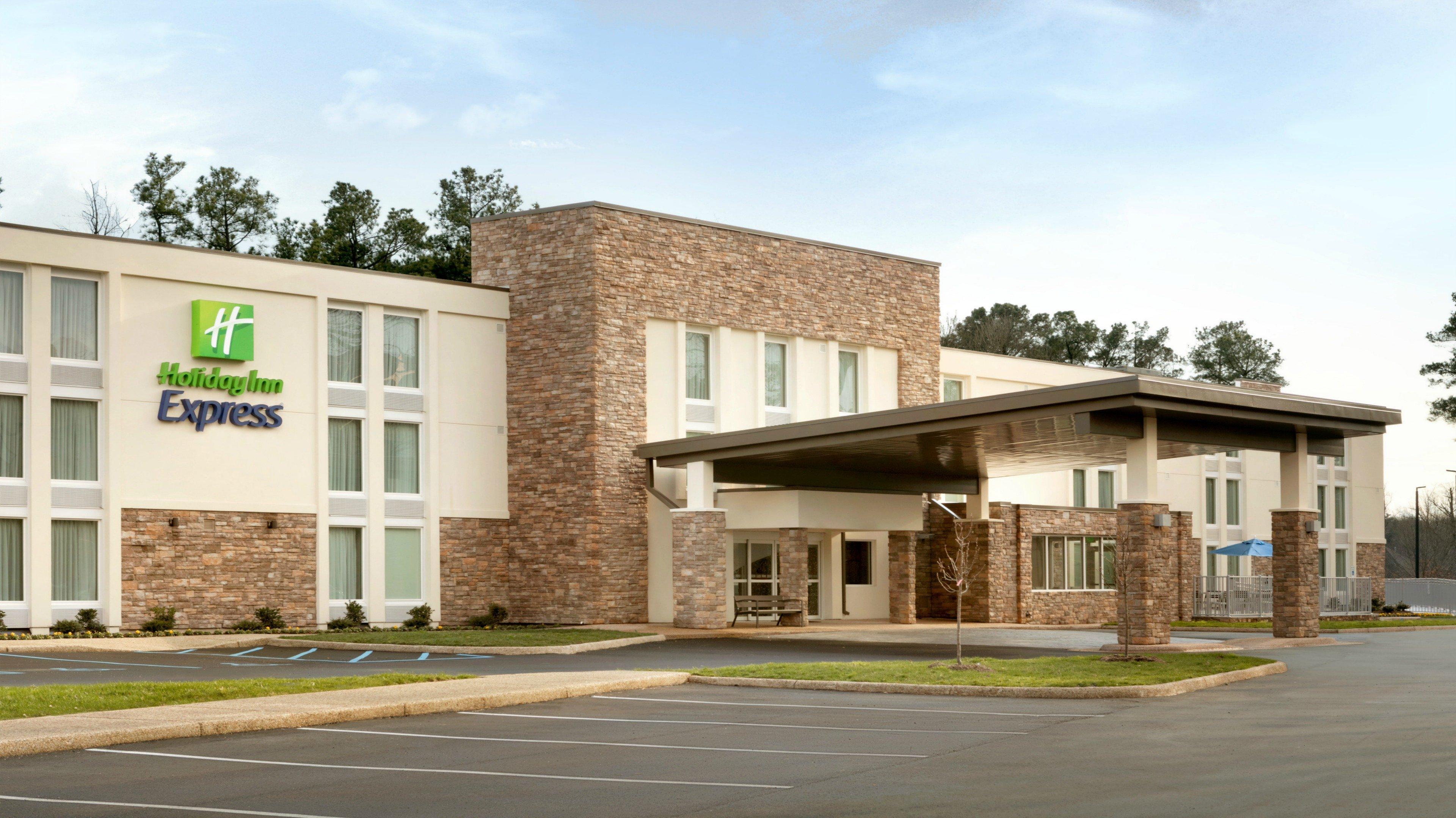 Holiday Inn Express - Williamsburg Busch Gardens Area By Ihg Exterior photo
