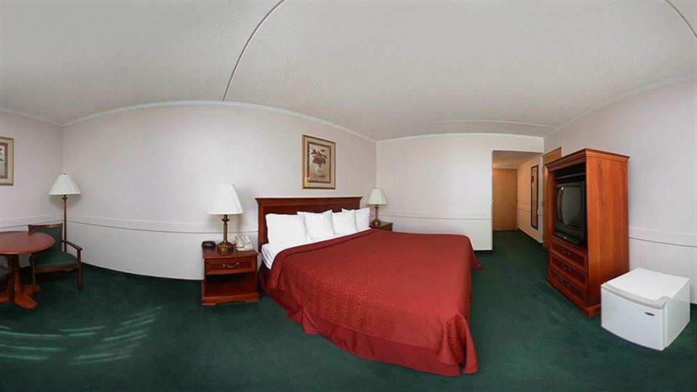 Holiday Inn Express - Williamsburg Busch Gardens Area By Ihg Exterior photo